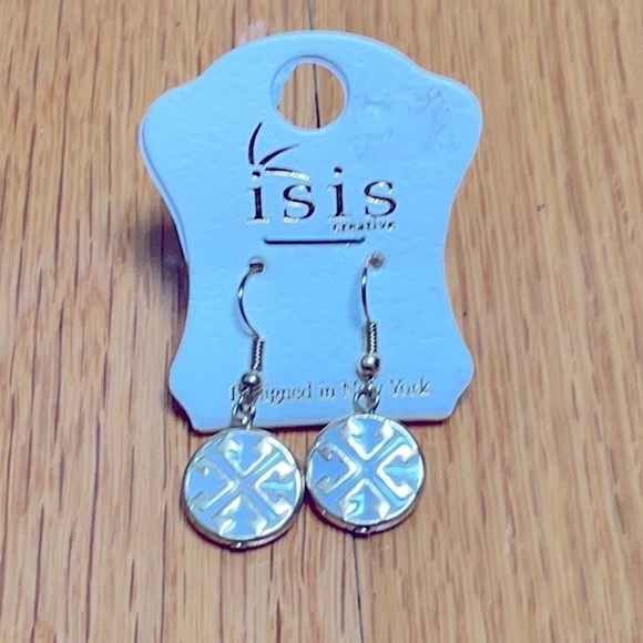 Never Been Worn Dangle Earrings - Picture 1 of 3
